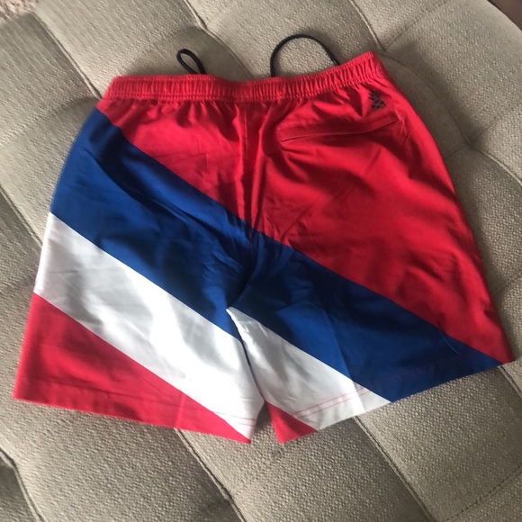 NWT Chubbies swim trunks - Picture 5 of 9